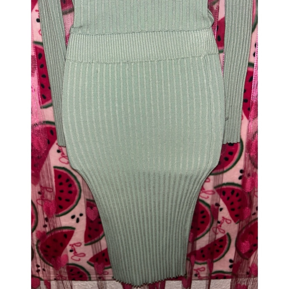 💚 Chic Ribbed Knit Midi Skirt Set - Picture 8 of 10